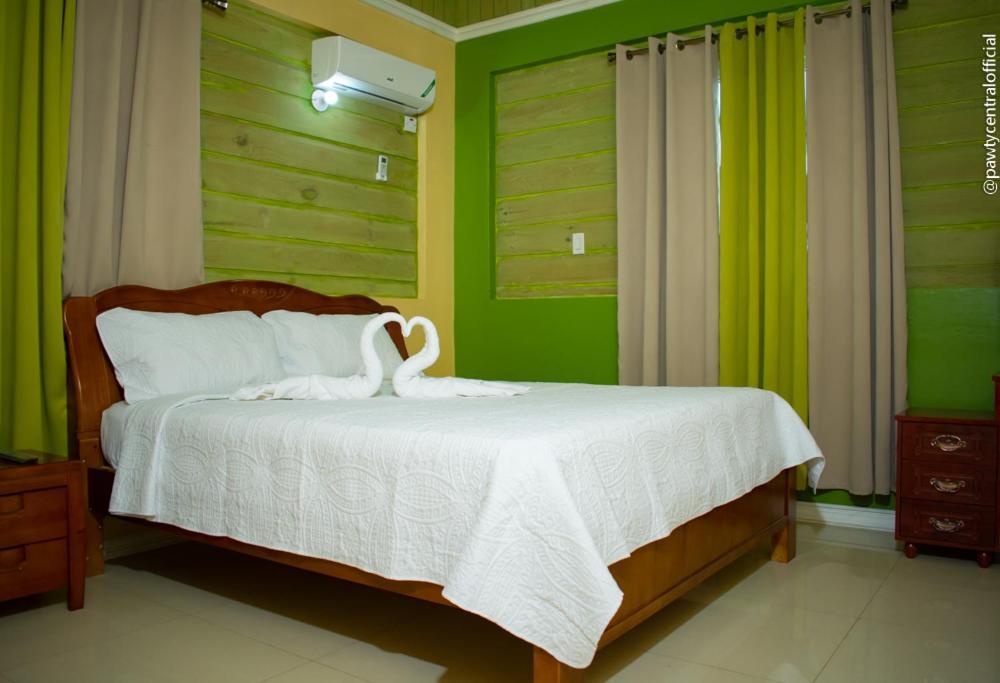 Ivs Bed And Breakfast คิงส์ตัน ภายนอก รูปภาพ